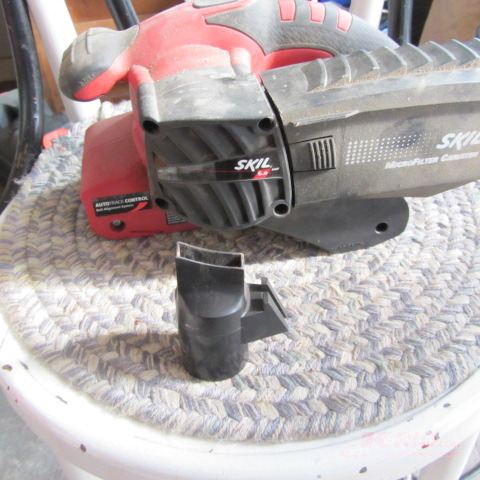 lot 103 image: Skil Belt Sander