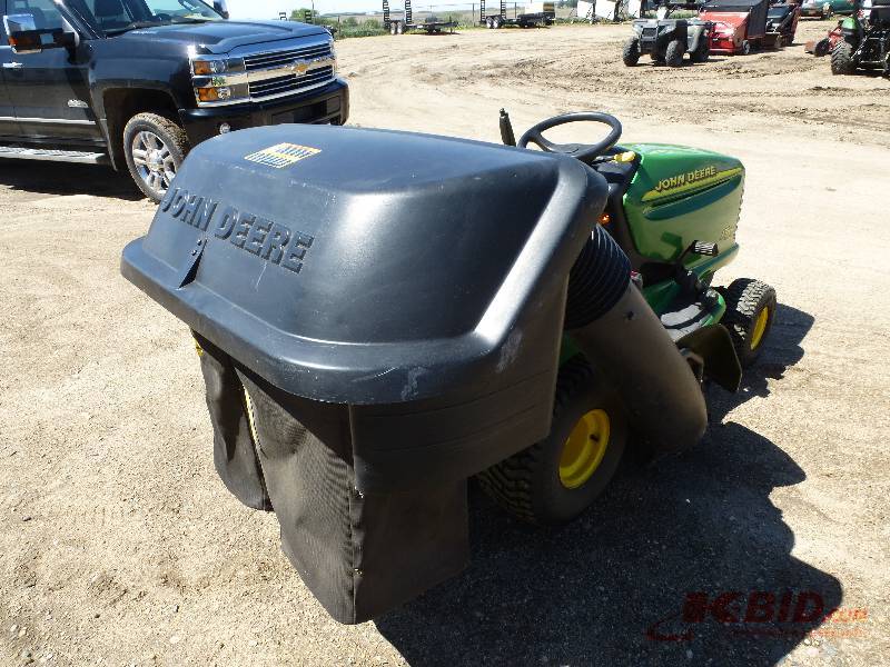 John Deere LT 155 Lawn Tractor