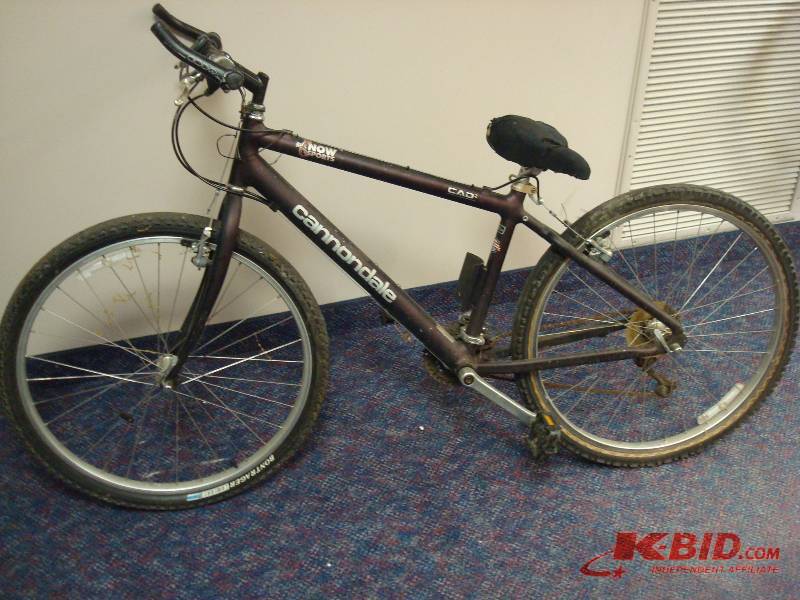 lot 2 image: Cannondale CAD 2 Bike, Used, Has Wear, Needs Some Maintenance