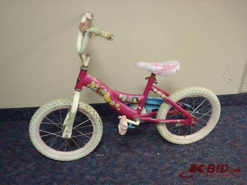 lot 4 image: Disney Princess Kids Bike, Shows Wear