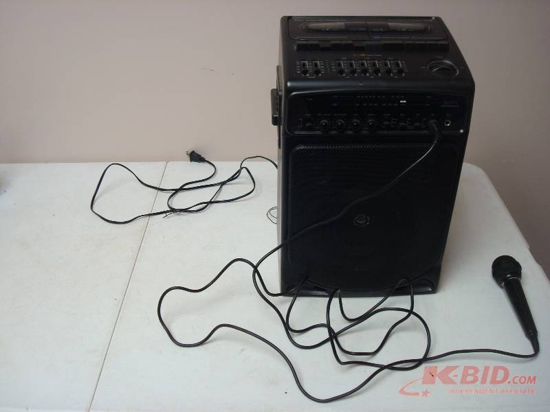 lot 14 image: Karaoke Machine, Works Good, Works As a Mic And Speaker