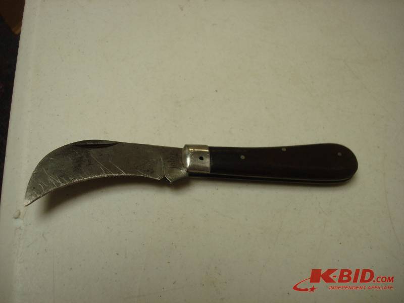 lot 39 image: Japan Sabre Pocket Knife