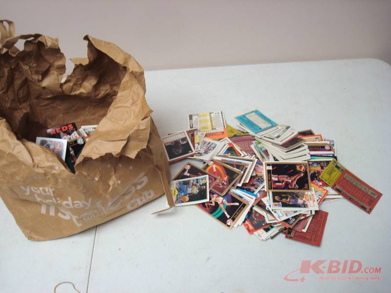 lot 71 image: Lot Of Mixed Baseball And Basketball Cards - 1990s