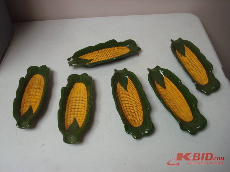lot 84 image: Lot Of Ceramic Corn Holders, Some Chips