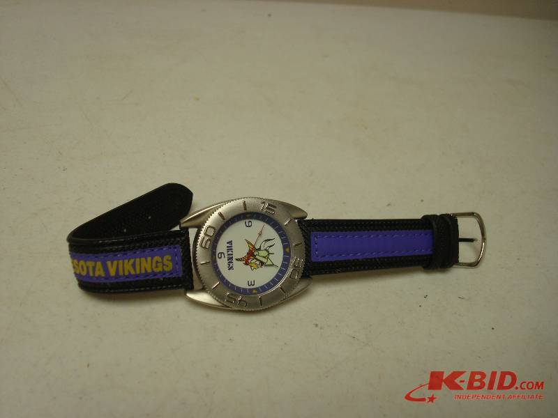 lot 149 image: Minnesota Vikings Watch, Broken