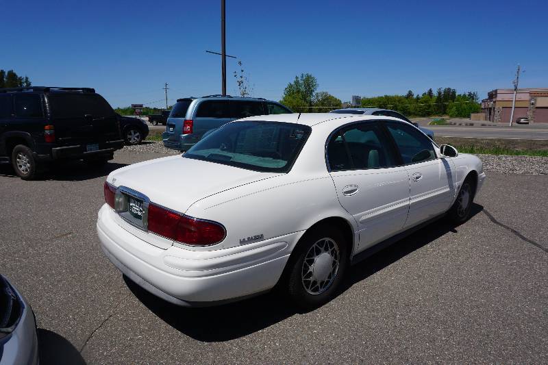 lot 13 image: 2001 Buick LeSabre Limited 4 Door Sedan