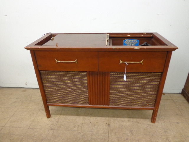 Magnificent Magnavox Sterophonic
