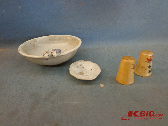 pottery
