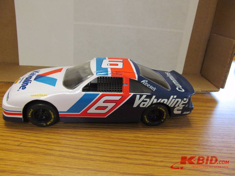 lot 16 image: Racing Champions 124 scale NASCAR Diecast Stock Car