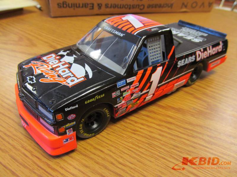 nascar diecast trucks