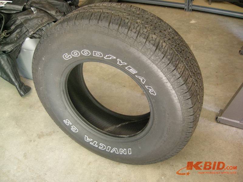 lot 20 image: Goodyear Invicta Tire