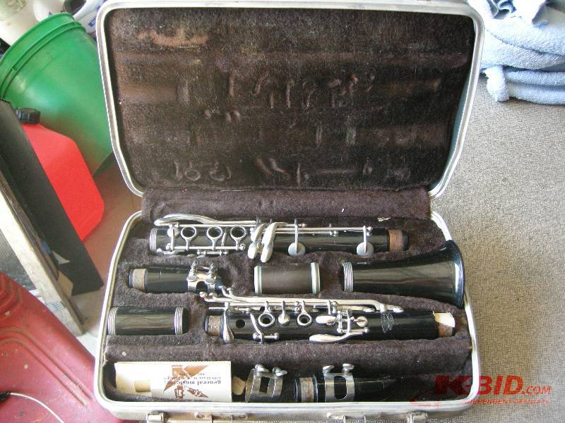 lot 38 image: Buescher Clarinet
