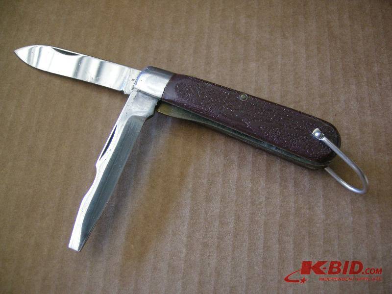 lot 57 image: M.Klein & Sons pocket knife