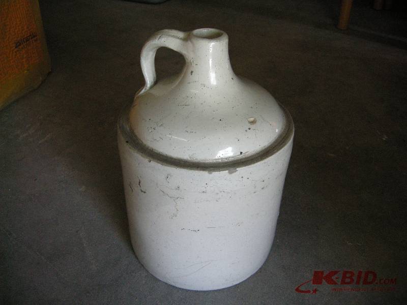 lot 75 image: Antique crock shoulder jug