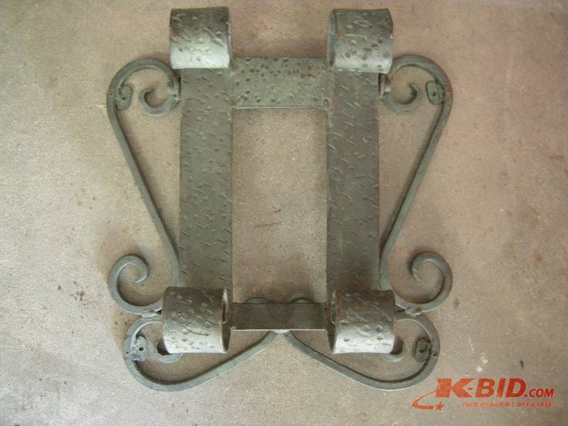 lot 76 image: Heavy door knocker