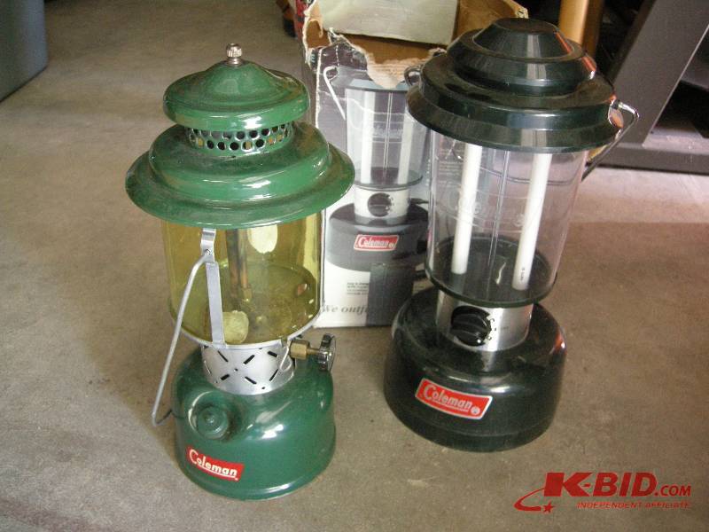 lot 83 image: 2 Coleman lanterns