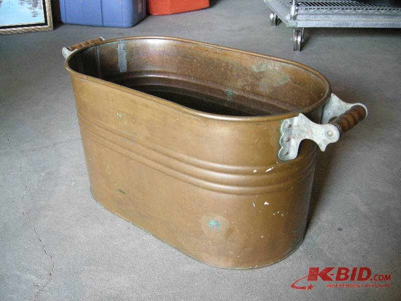 lot 93 image: Copper boiler