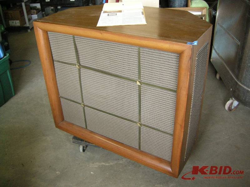 lot 35 image: Vintage Electro-Voice speaker