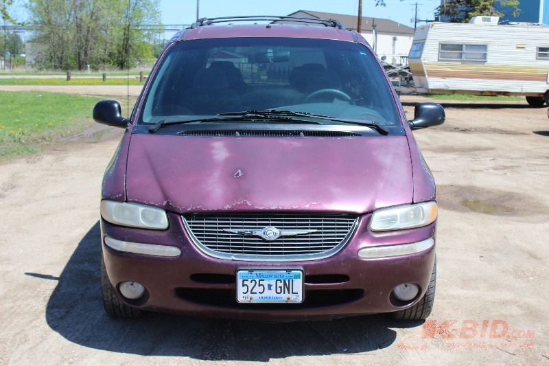 1998 Chrysler Town and Country LX