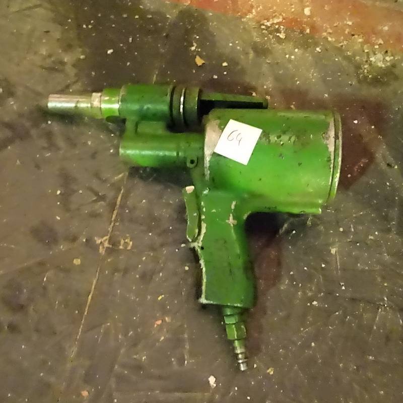 Rivet Gun