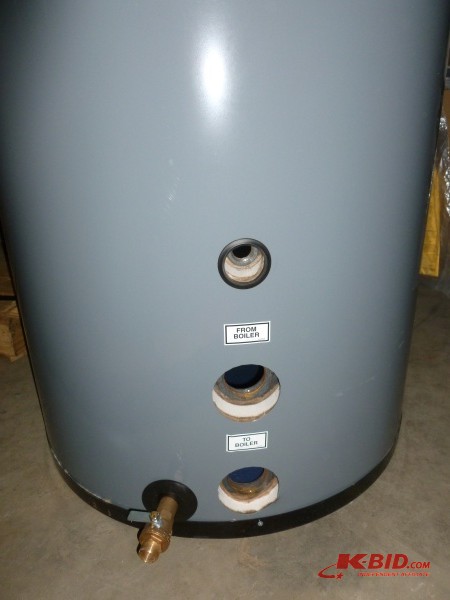 Commercial hot water storage tank