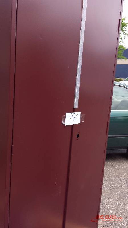 31.9X18.9X73.8 STEEL FLOOR CABINET