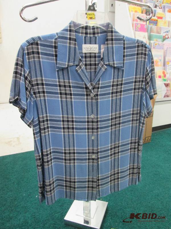 Villager sports size medium...