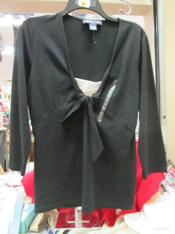 Jones New York long sleeves size me...
