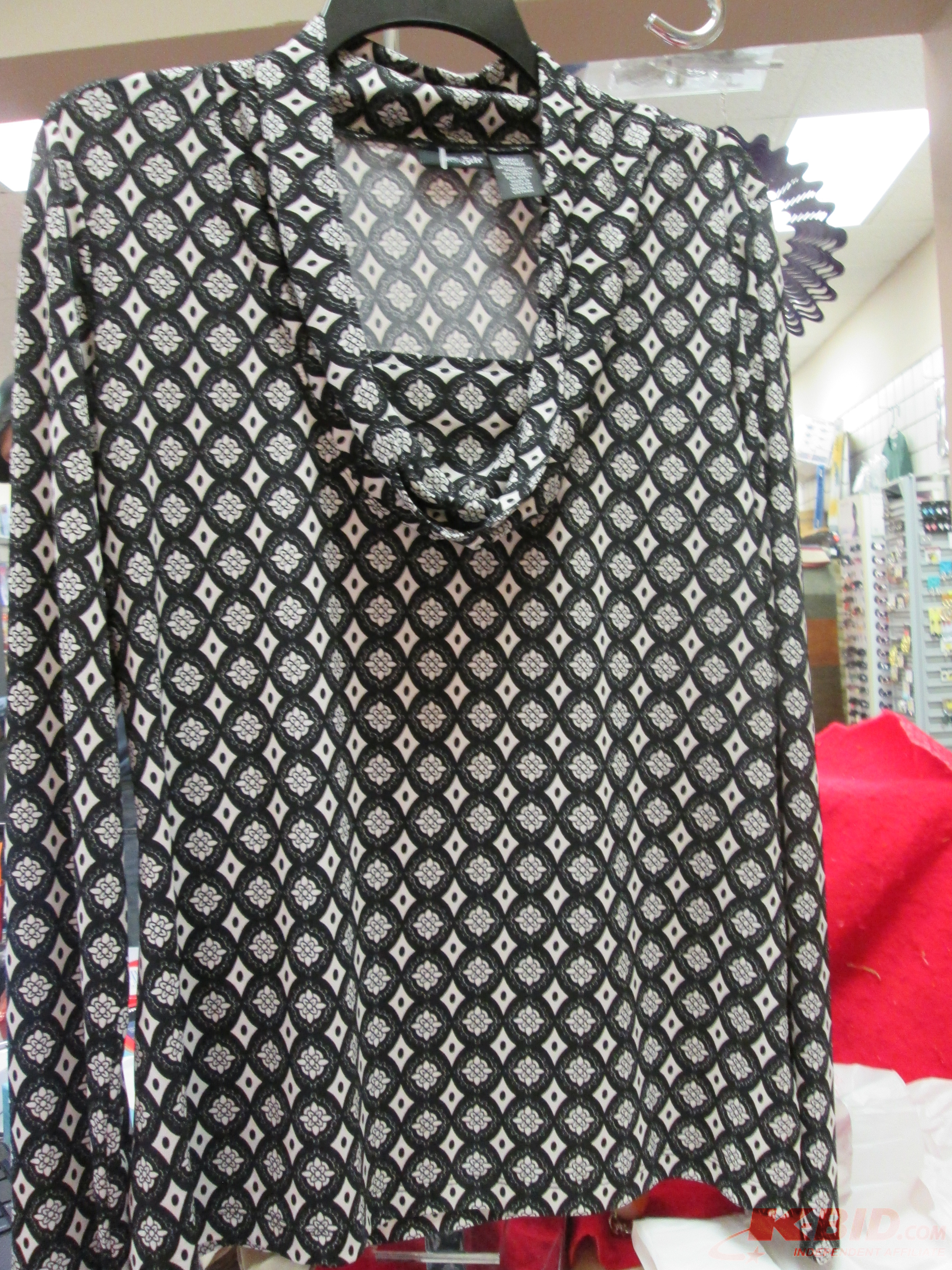 East 5 th long sleeve shirt- size L...