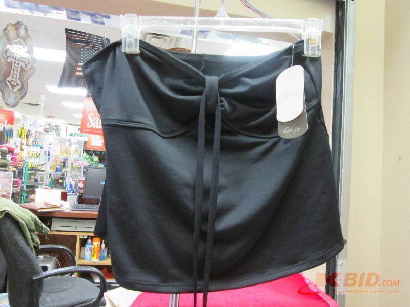 Catalina swim top  size XL (1618)...