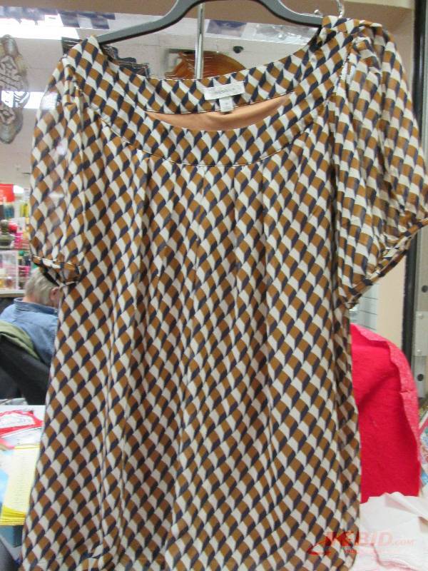 Dress barn women 2X...