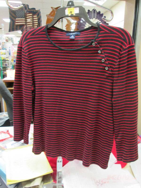 Chaps Long sleeves Medium...