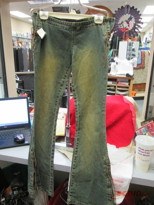 One Tuff Babe stretch size 34...