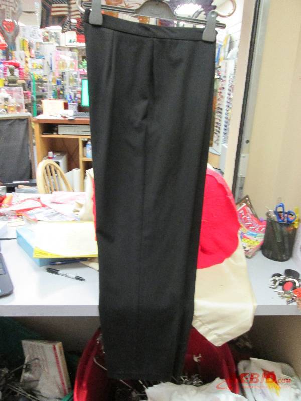 Briggs New York size 8...