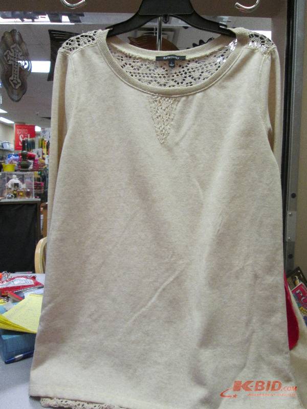 Relativity long sleeves size large...
