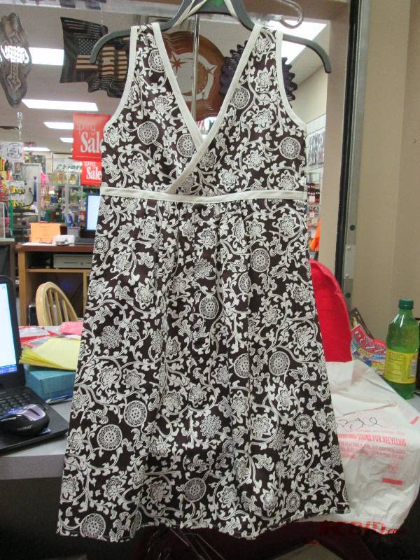 dBy Ltd dress size 4...