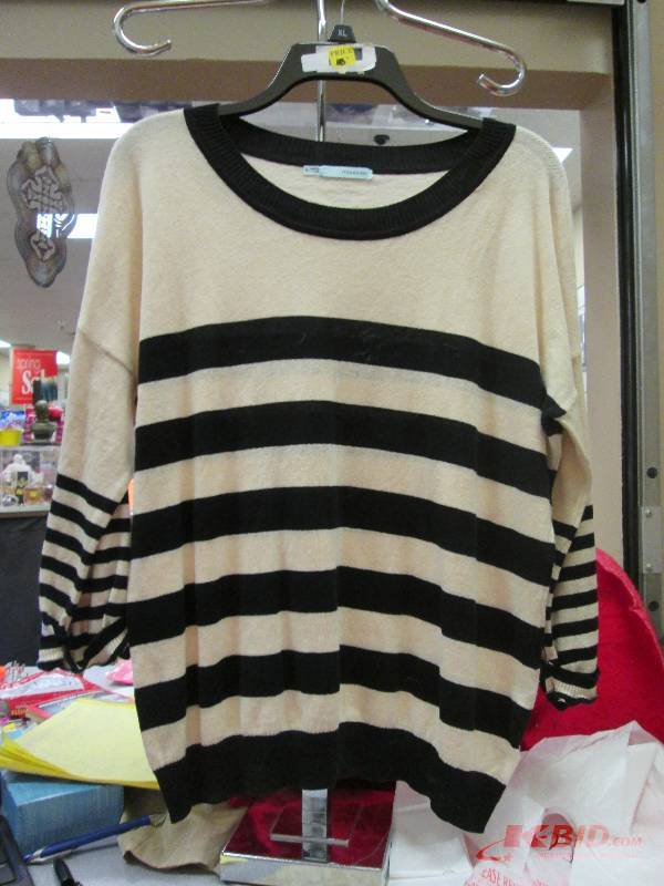 Maurices long sleeves size XL...