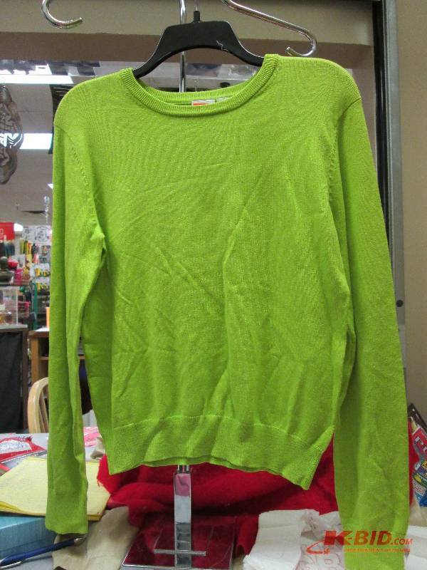 Isaac Mizrahi sweater size small...