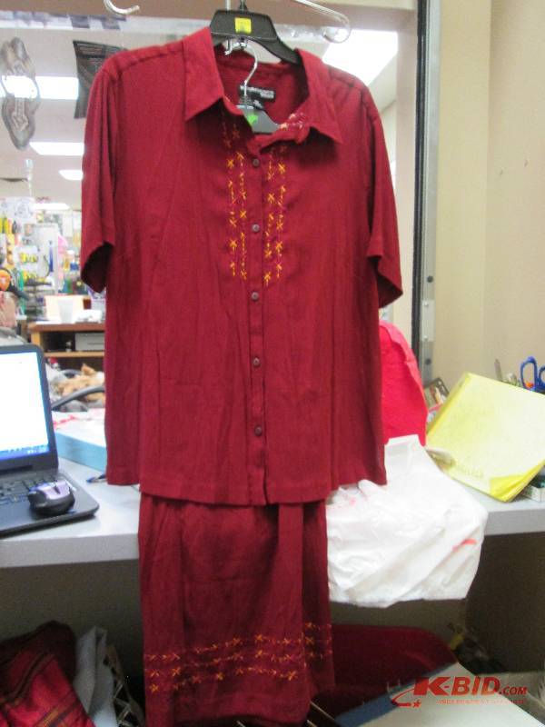 Norton McNaughton woman size 3X...