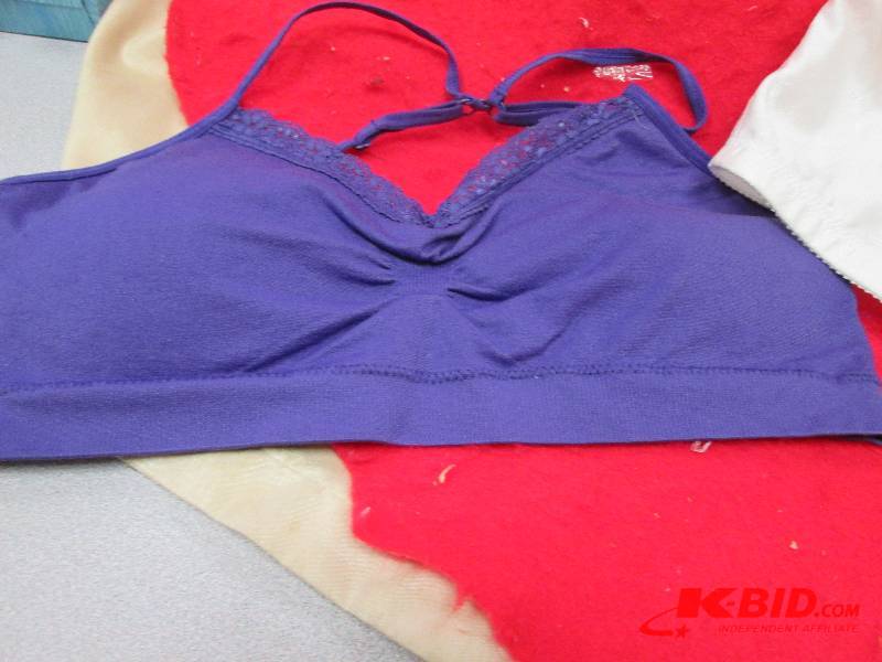 one no boundaries size large and on...