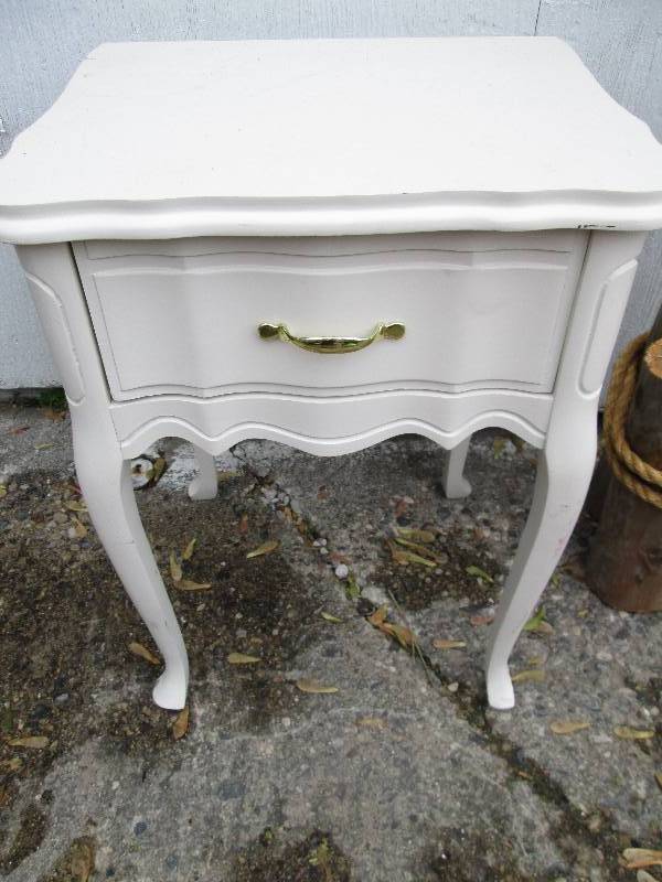 White wooden dresser, 15 x 17 inche...