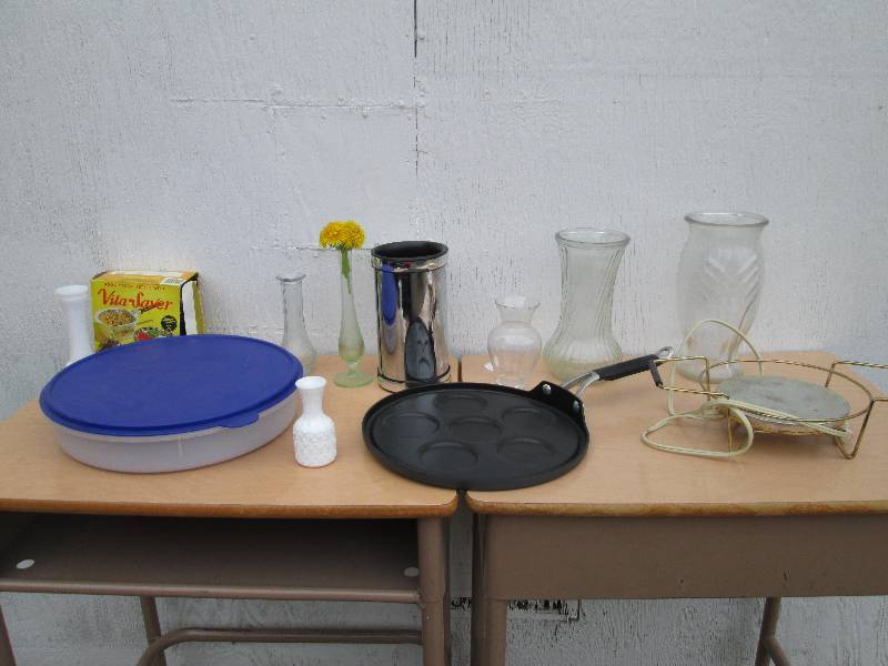 Lot of glassware and kitchen items...