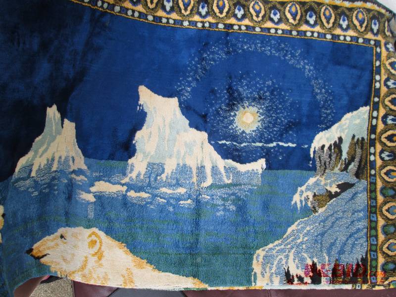 Beautiful polar bear scene tapestry...
