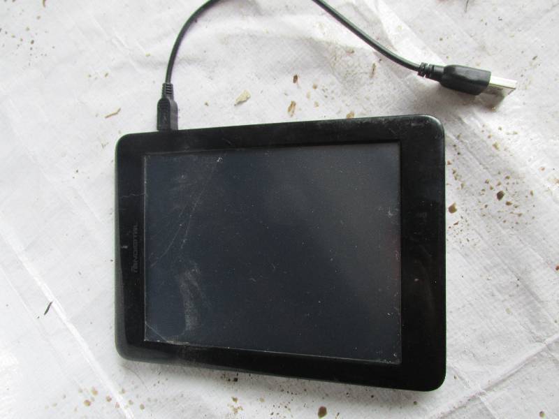 Pandigital tablet, turns on, screen...