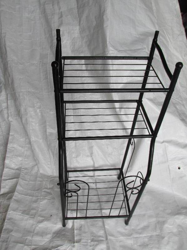 Metal stand, tallest part is 3 feet...