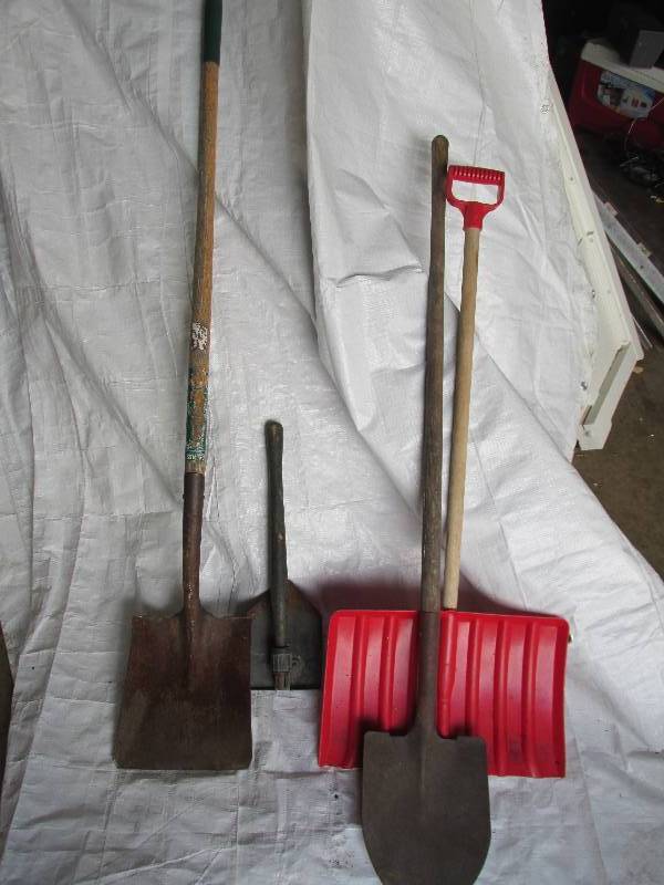 Folding camp shovel, dirt and snow ...