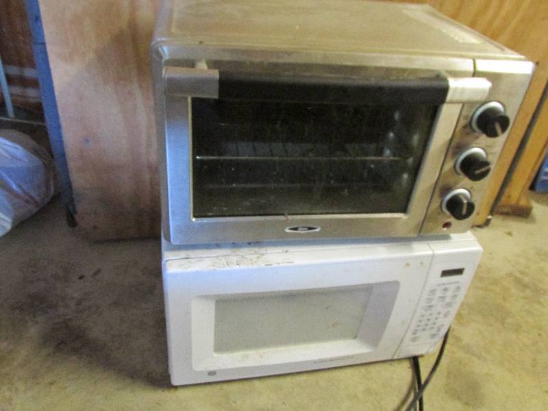 GE Microwave and Oster toaster oven...