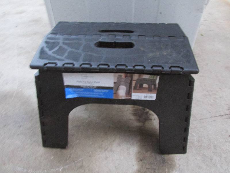 Folding plastic step stool...