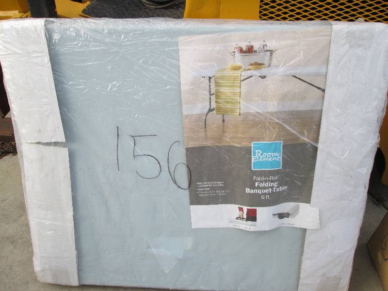 Brand new 6 foot folding banquet ta...