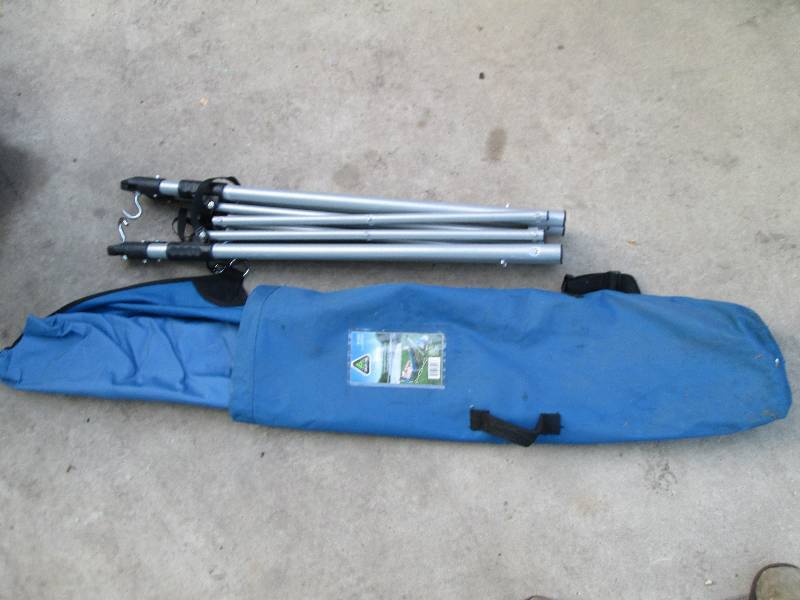 Hammock with folding frame and carr...